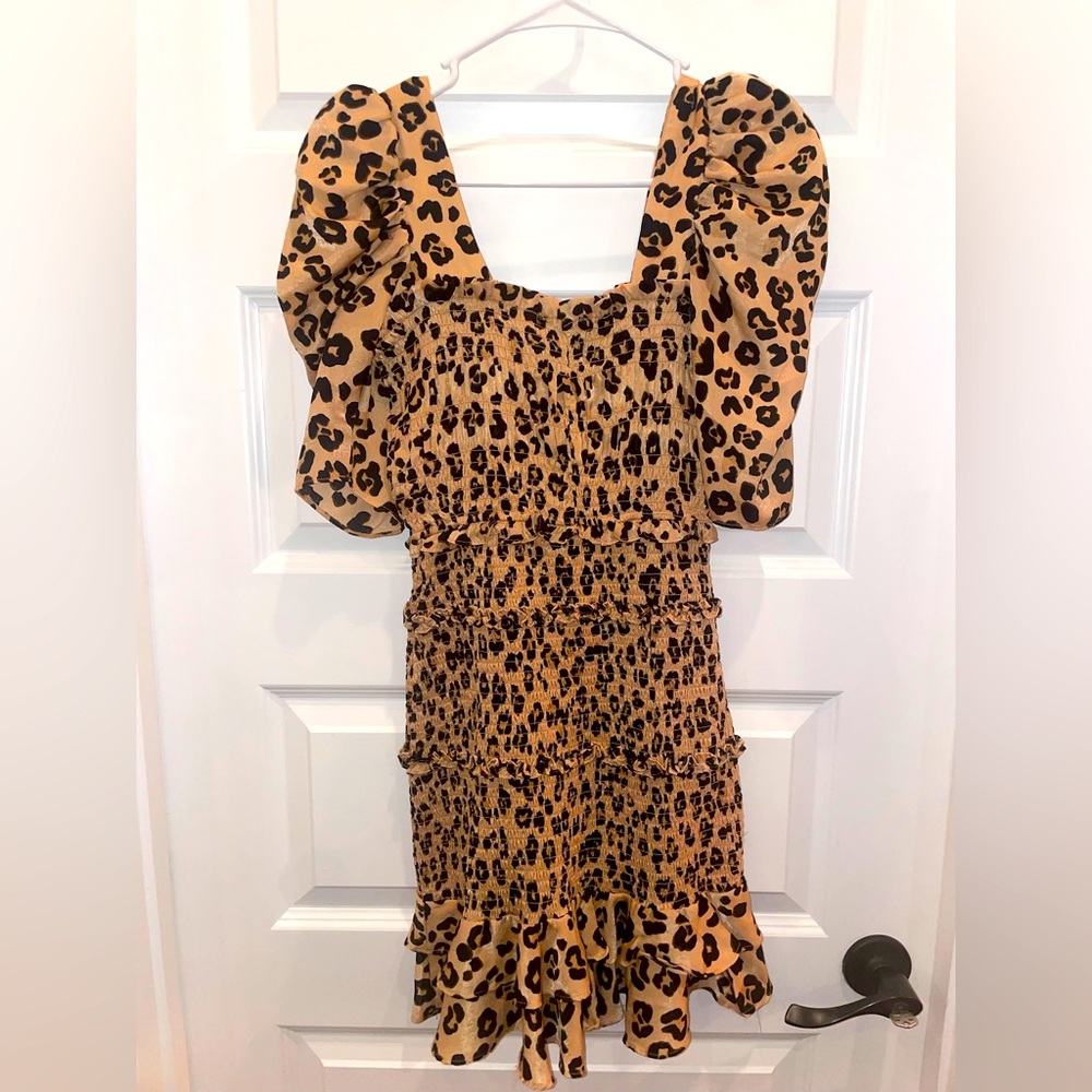 Luxe Brand Short, Ruched Fitted Leopard dress with Puff Sleeves